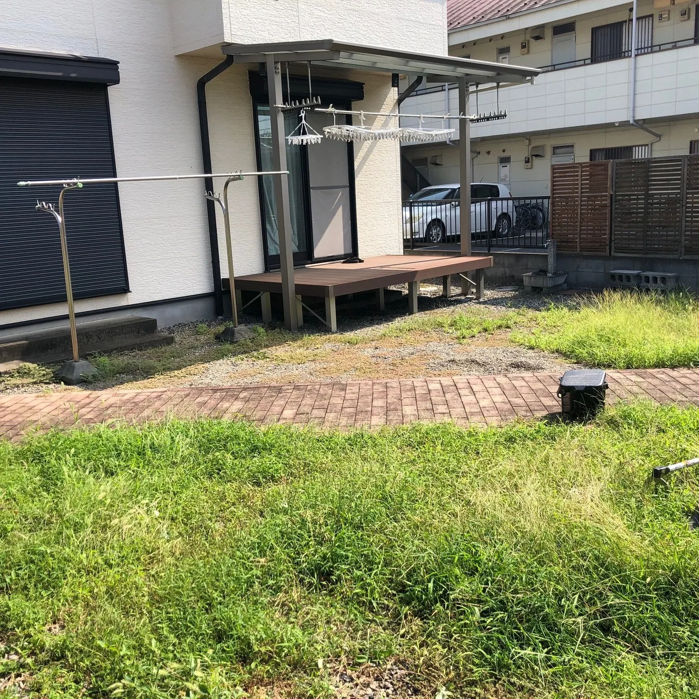 戸建てのお庭の雑草対策におすすめなのが人工芝施工🌿。