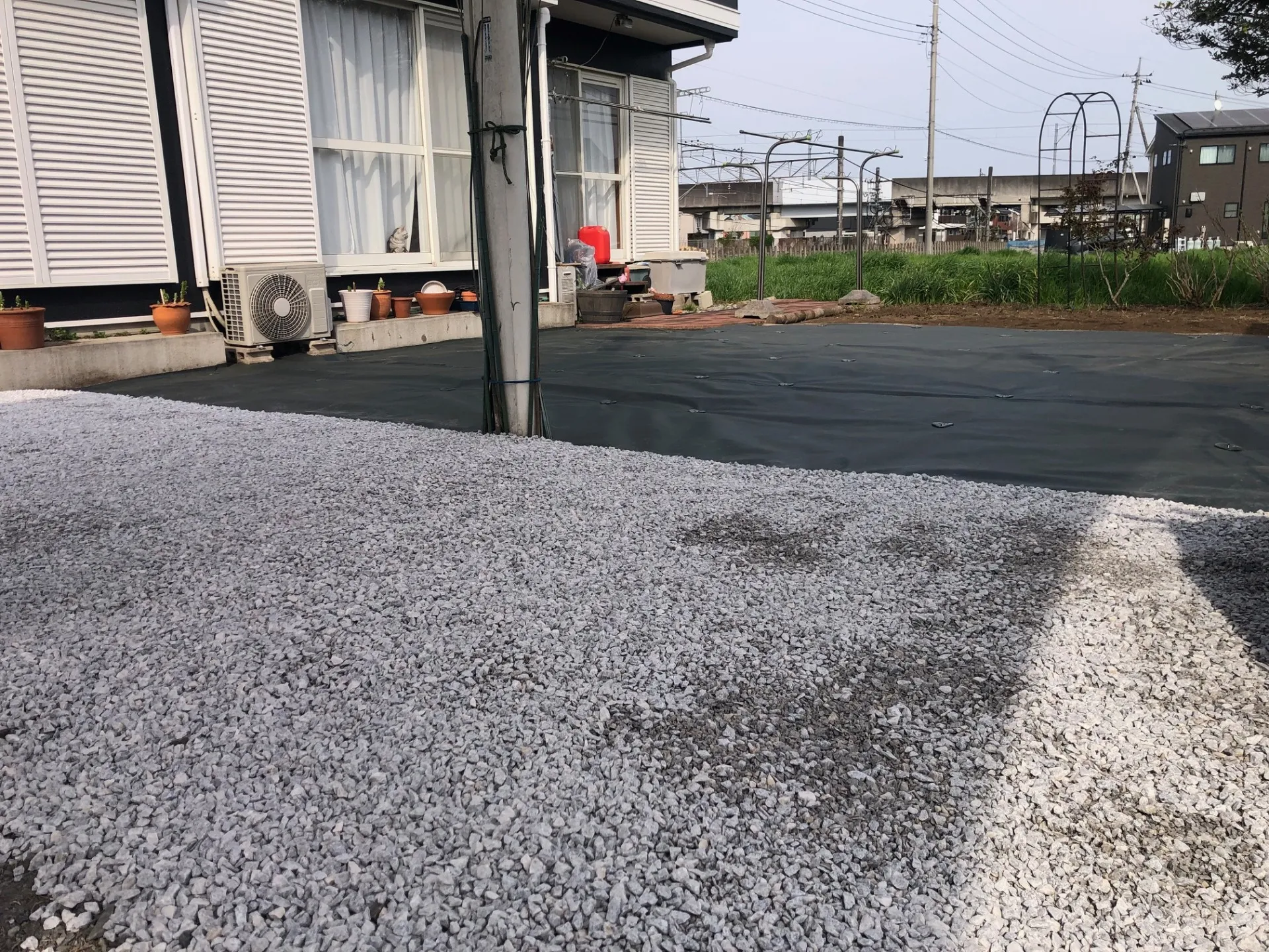 雑草の悩みから解放されます。