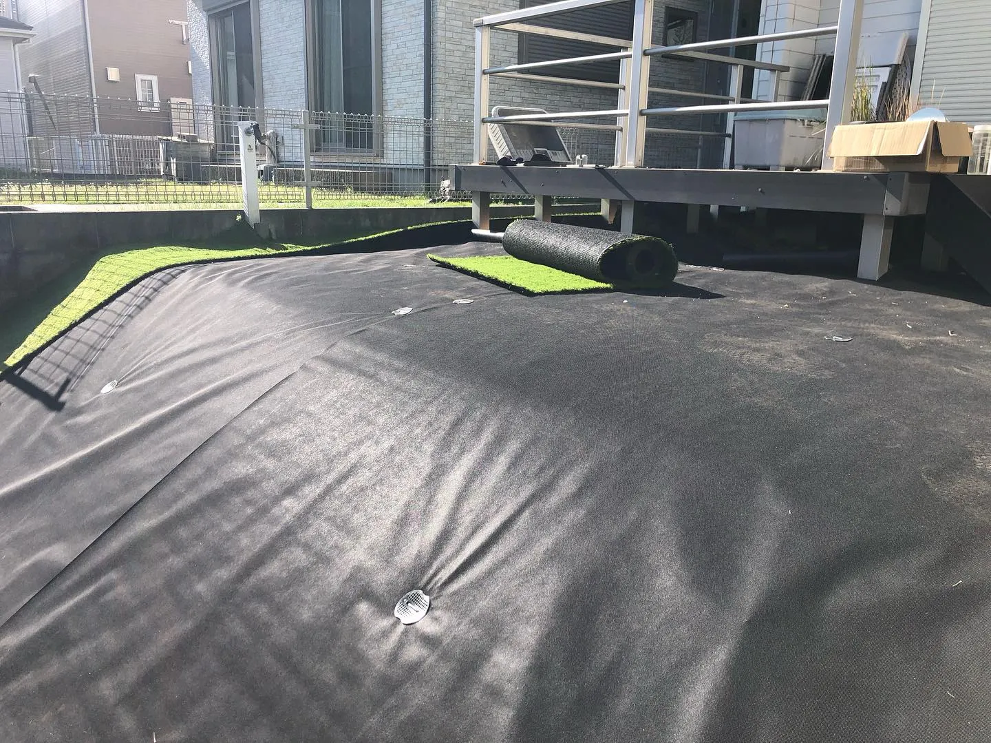 天然芝の手入れにお悩みではありませんか?🌿毎週の芝刈り、水や...