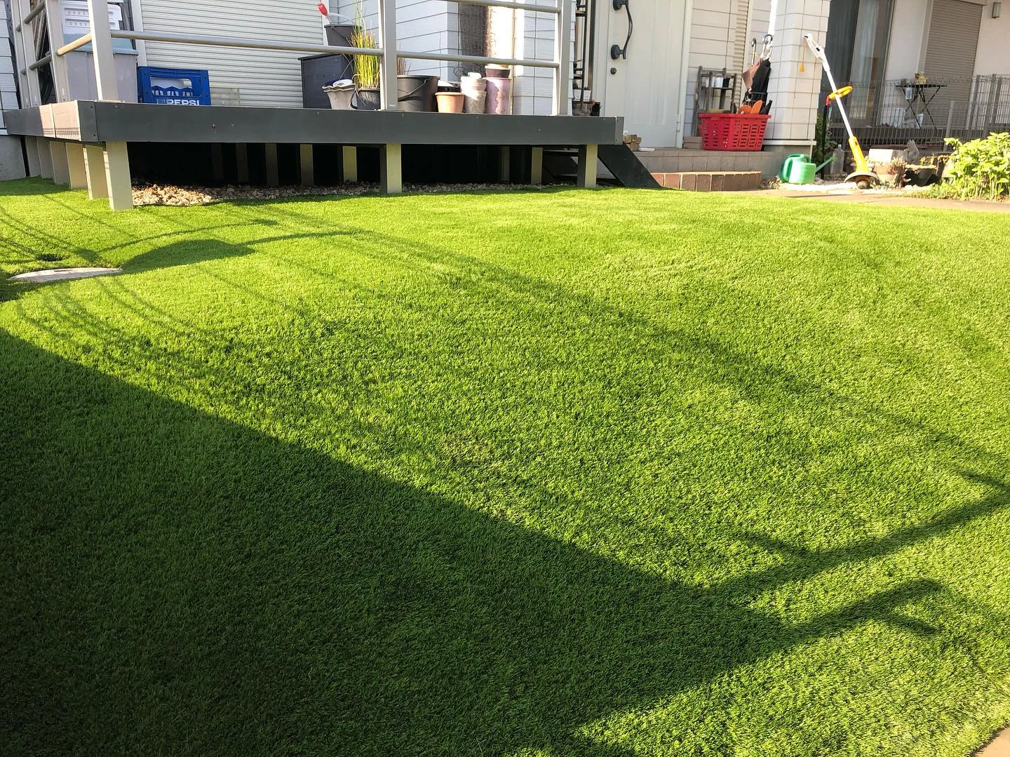 天然芝の手入れにお悩みではありませんか?🌿毎週の芝刈り、水や...