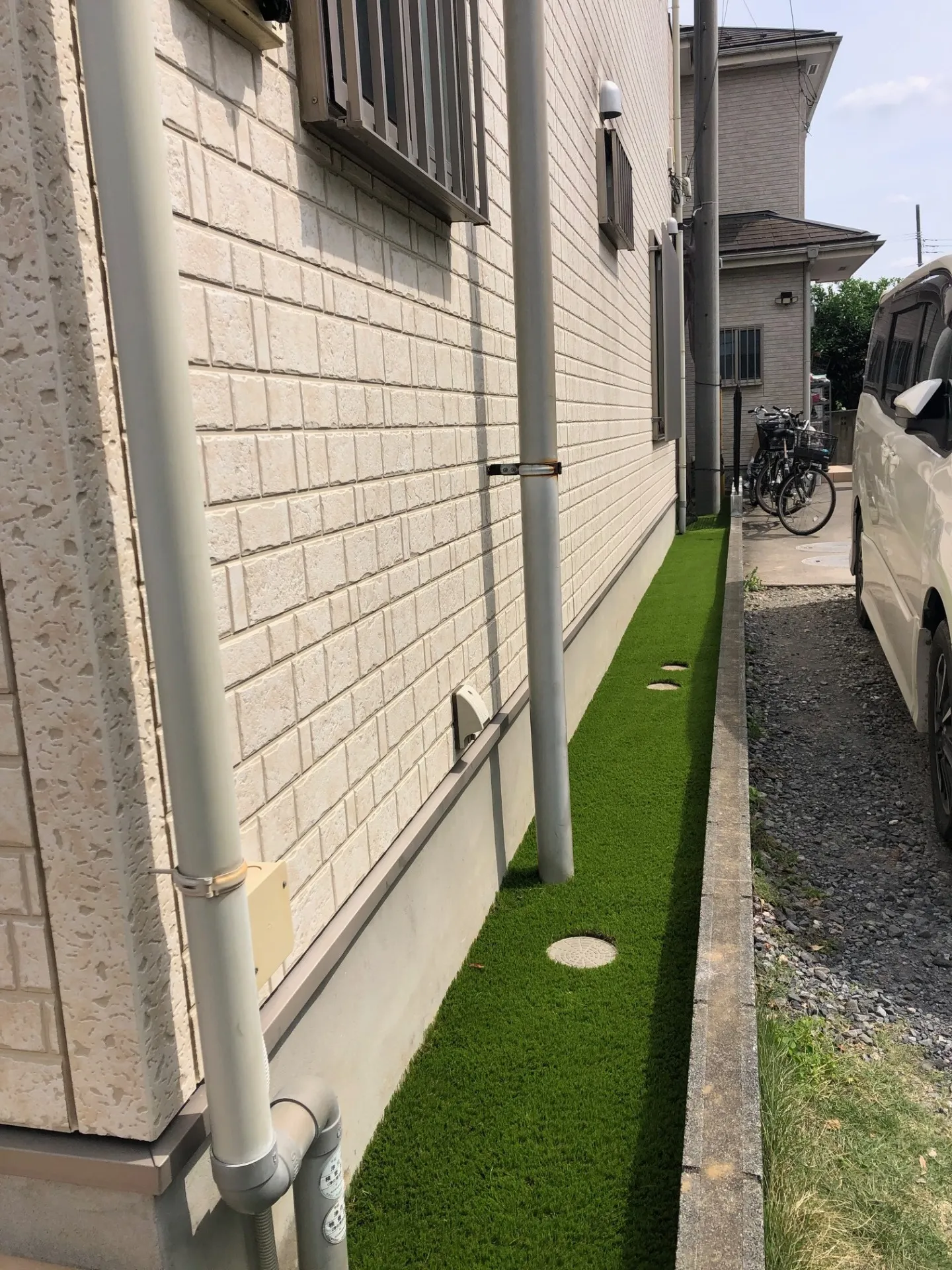 埼玉｜さいたま市のお庭で天然芝生から人工芝へ張り替えをしました。