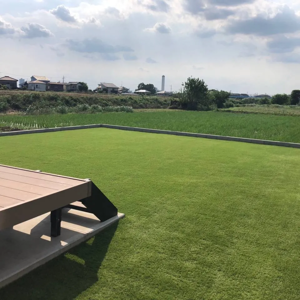 人工芝施工をお考えの方へ！✨人工芝は見た目が美しいだけでなく...