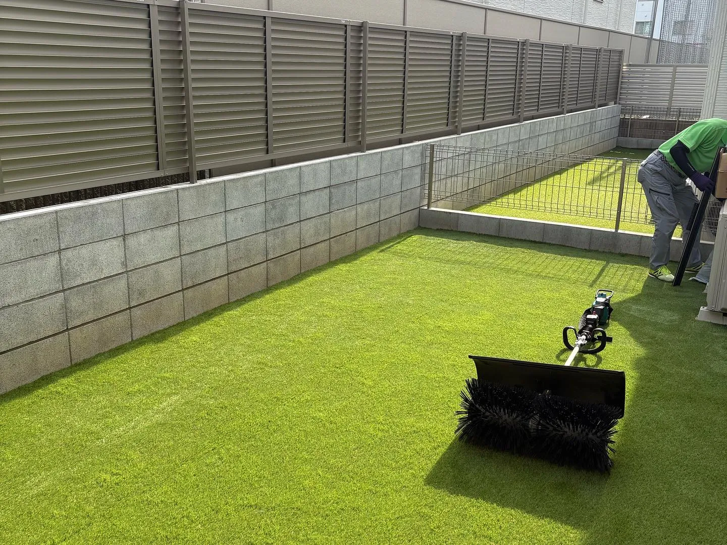埼玉県所沢市の戸建て住宅のお庭に人工芝を施工させていただきま...