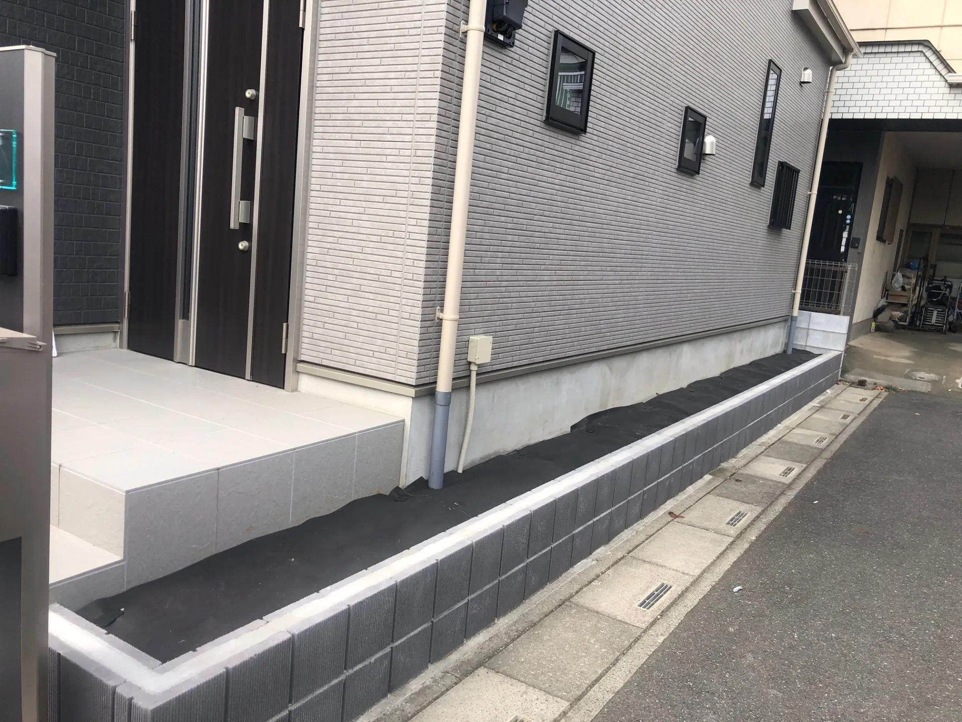 お客様DIYの防草シート