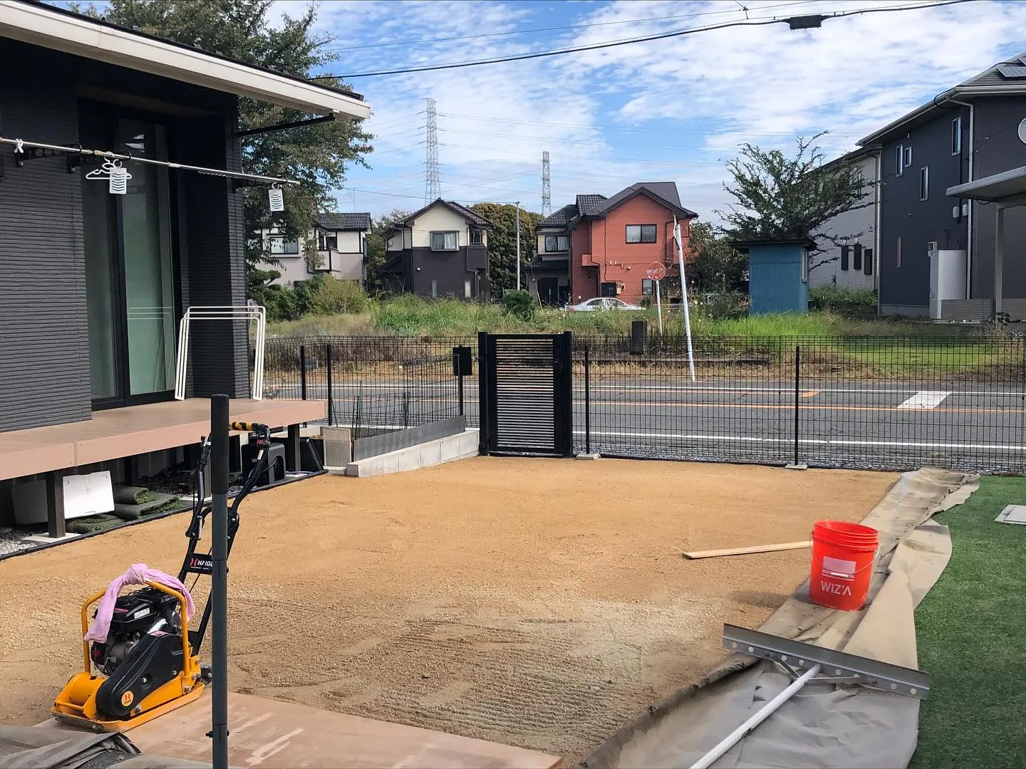 「他社施工の人工芝でもOK👷👌 プロ職人が丁寧に補修します🏡...