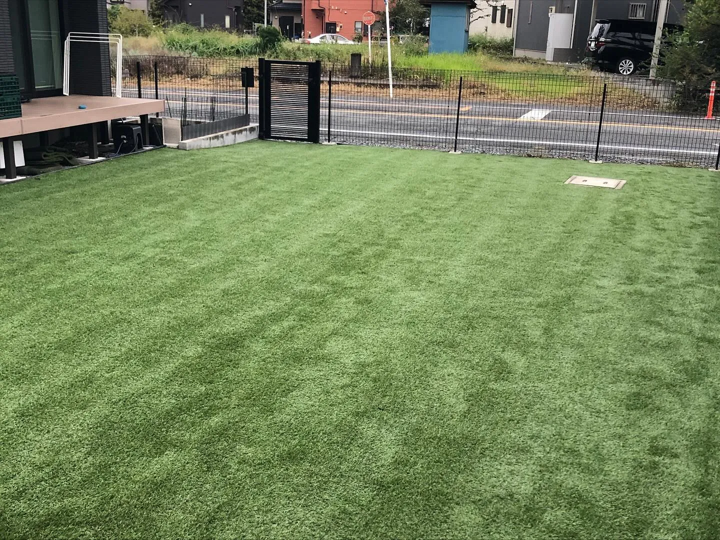 「他社施工の人工芝でもOK👷👌 プロ職人が丁寧に補修します🏡...