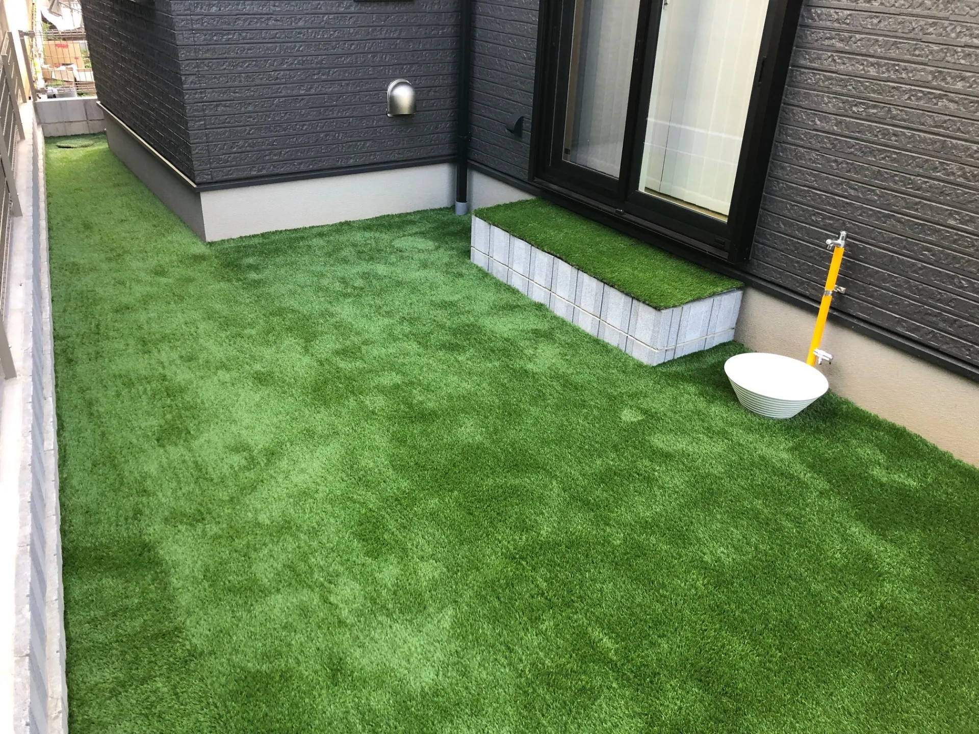 【埼玉・所沢市】人工芝施工で“映える庭”へ｜新築の外構で叶える快適な暮らし