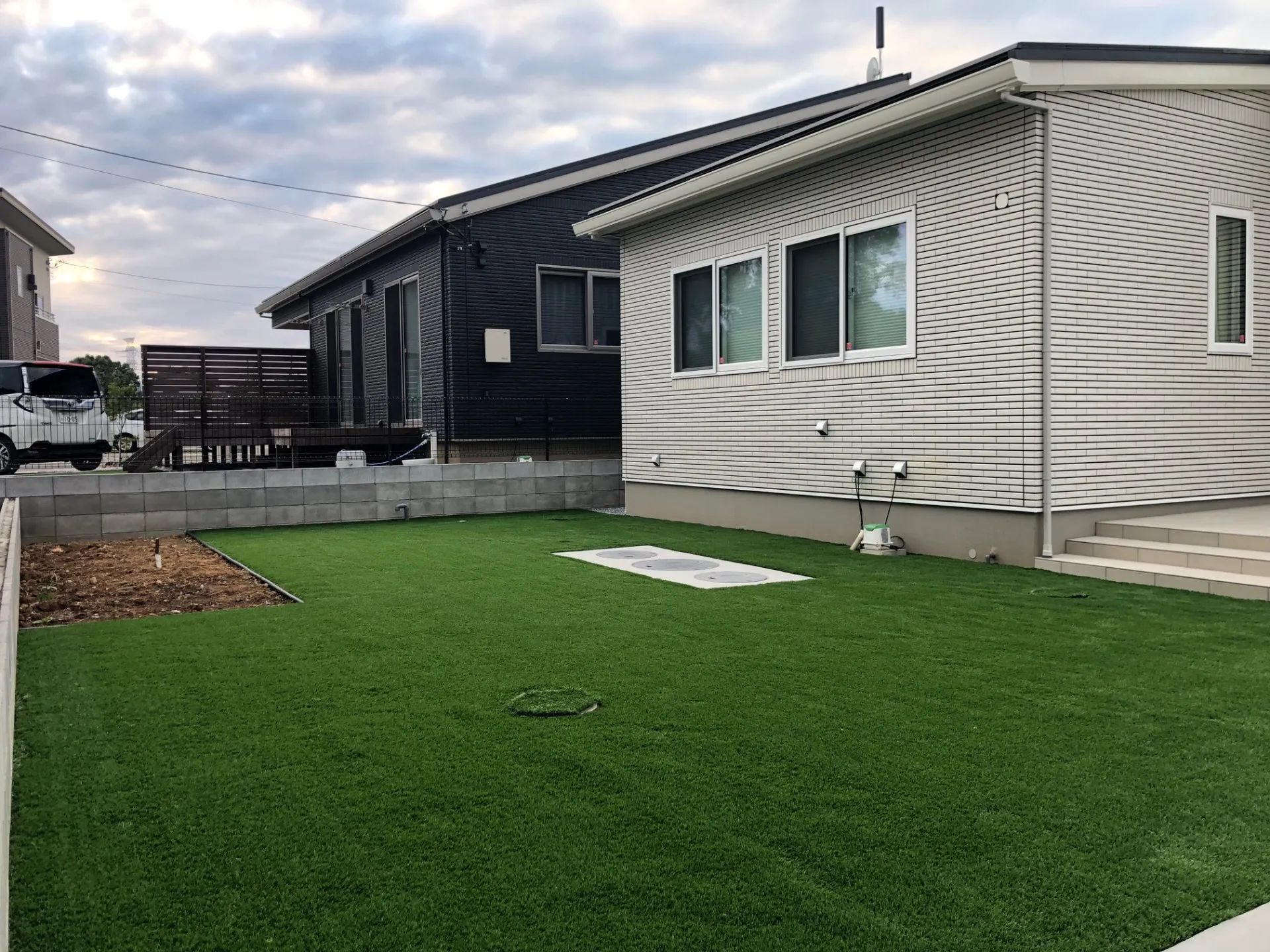 人工芝のお庭 完成