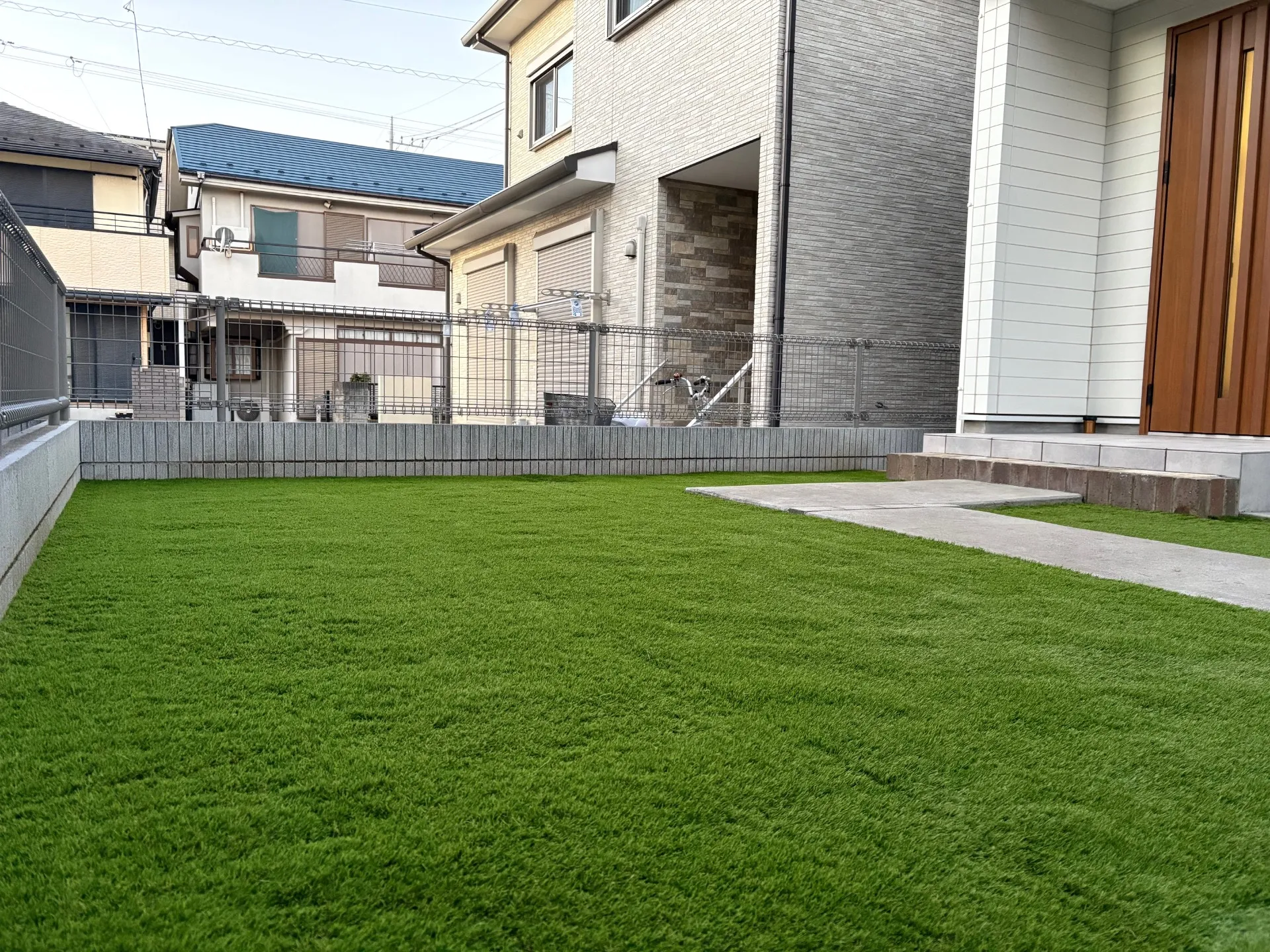 高密度・高耐久のリアル人工芝