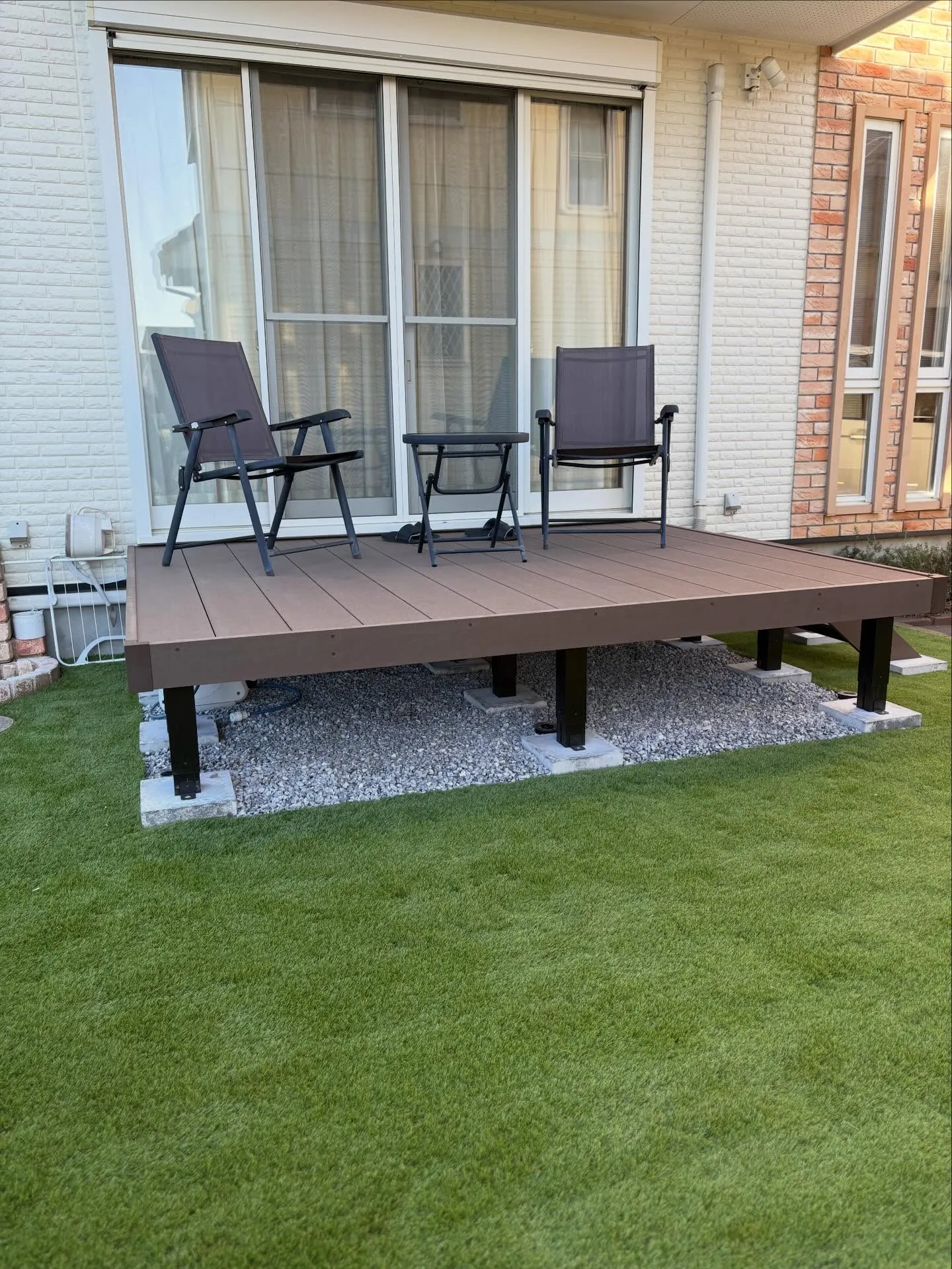 ウッドデッキ 🪵× 人工芝🌱で、庭が“使える空間”に進化！ ...