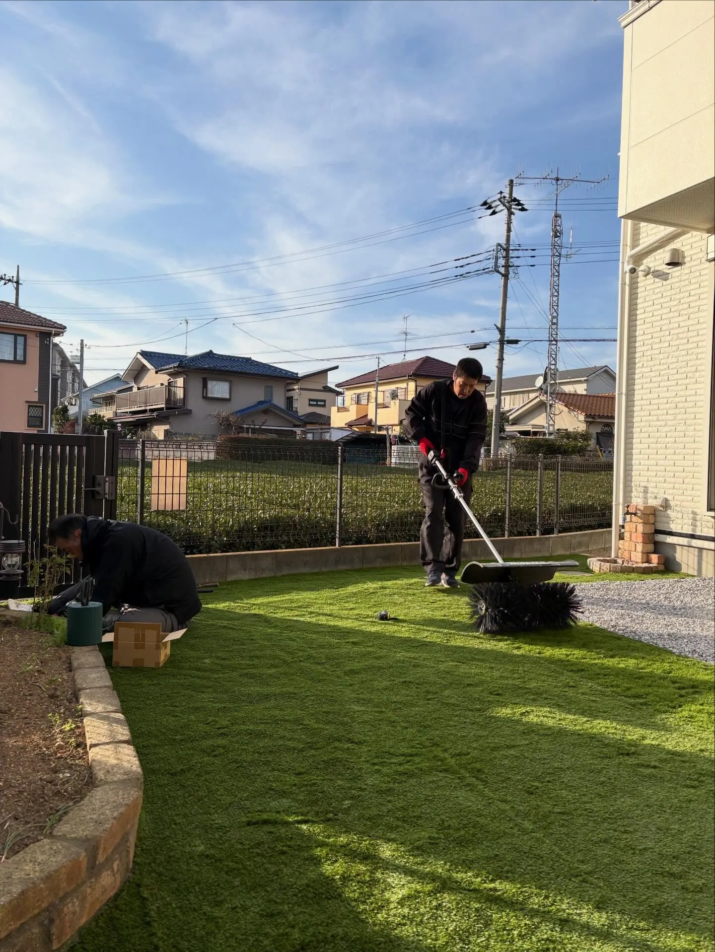 ウッドデッキ 🪵× 人工芝🌱で、庭が“使える空間”に進化！ ...
