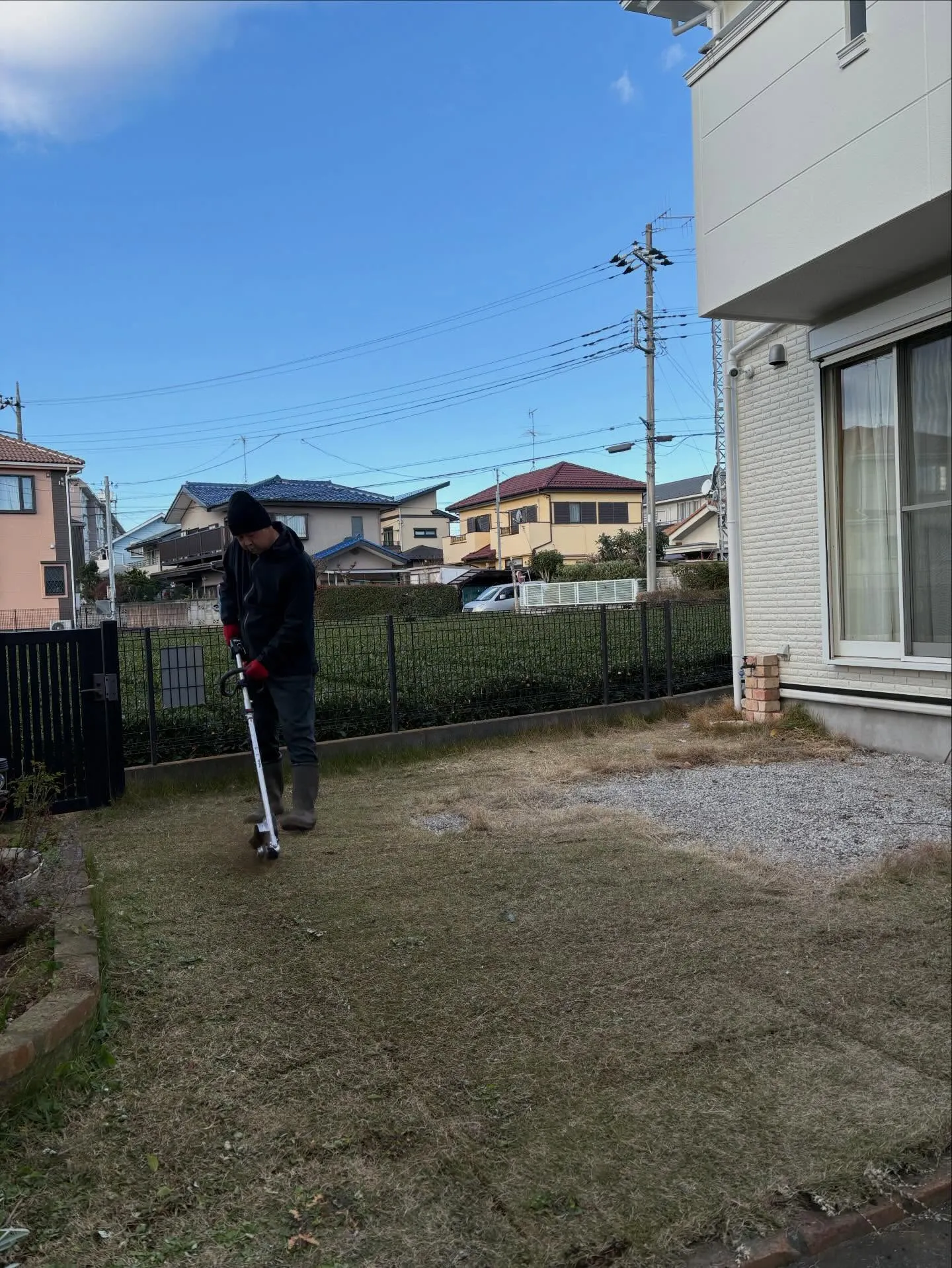 ウッドデッキ 🪵× 人工芝🌱で、庭が“使える空間”に進化！ ...