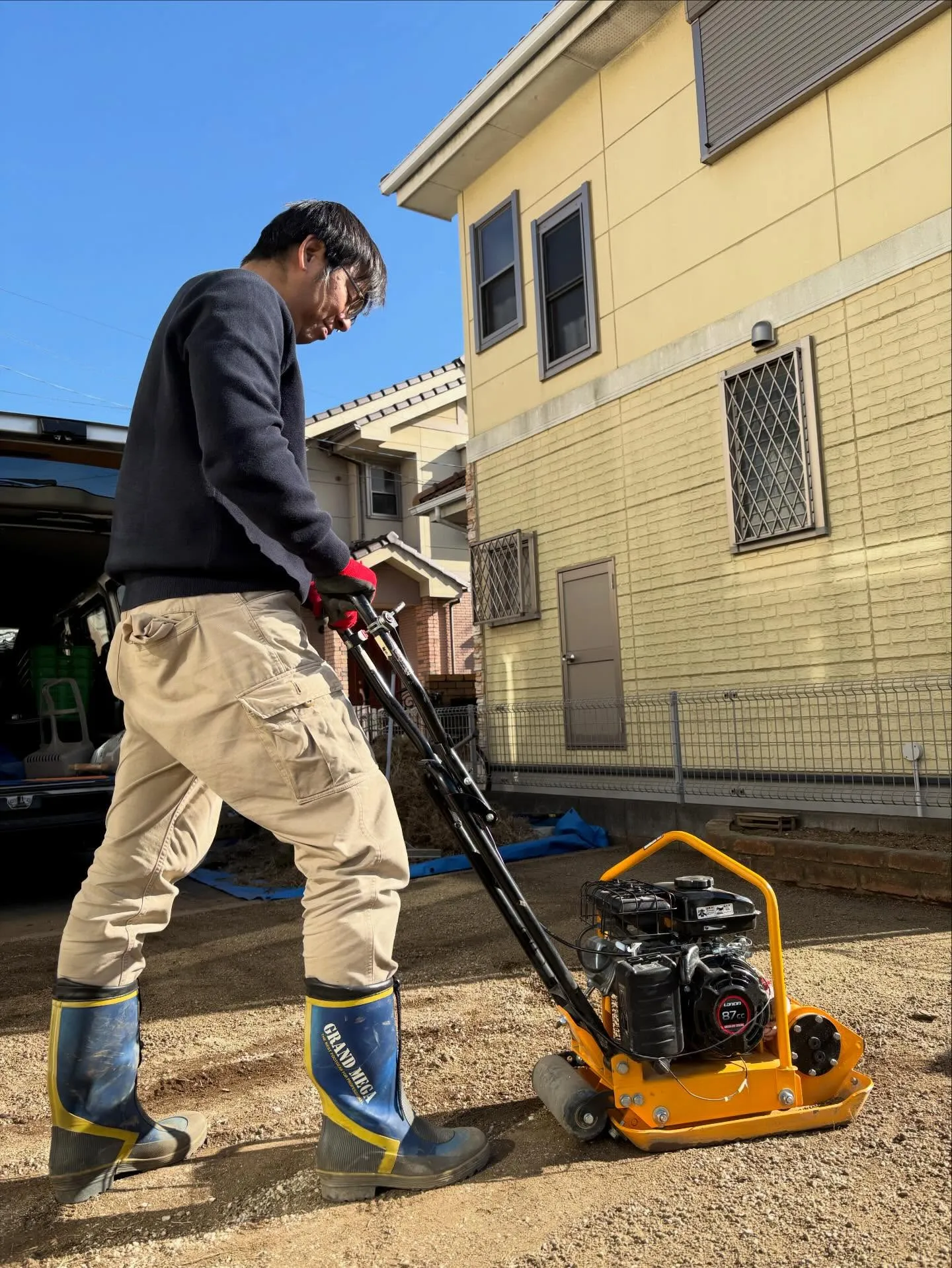 ウッドデッキ 🪵× 人工芝🌱で、庭が“使える空間”に進化！ ...