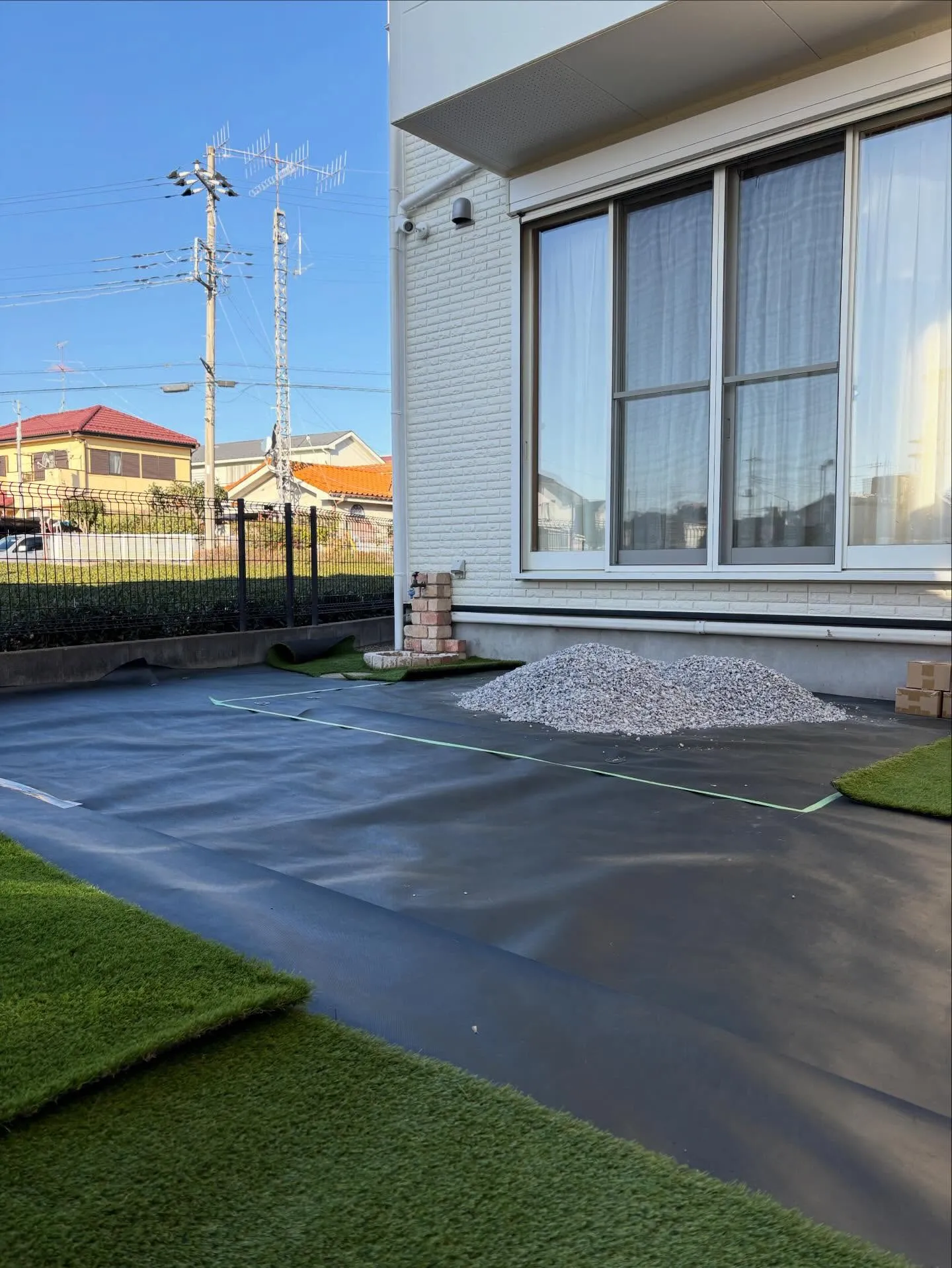 ウッドデッキ 🪵× 人工芝🌱で、庭が“使える空間”に進化！ ...