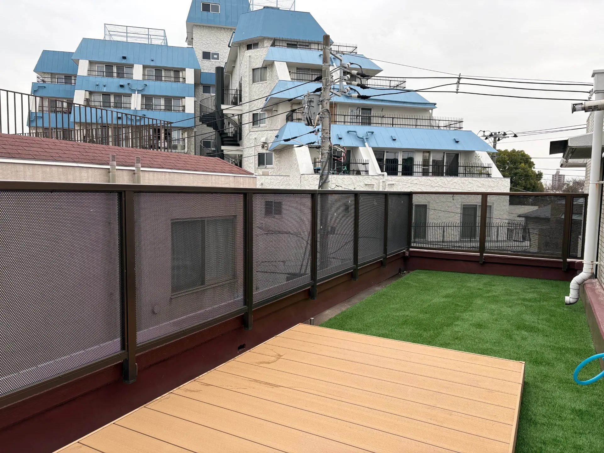 ウッドデッキ＆人工芝