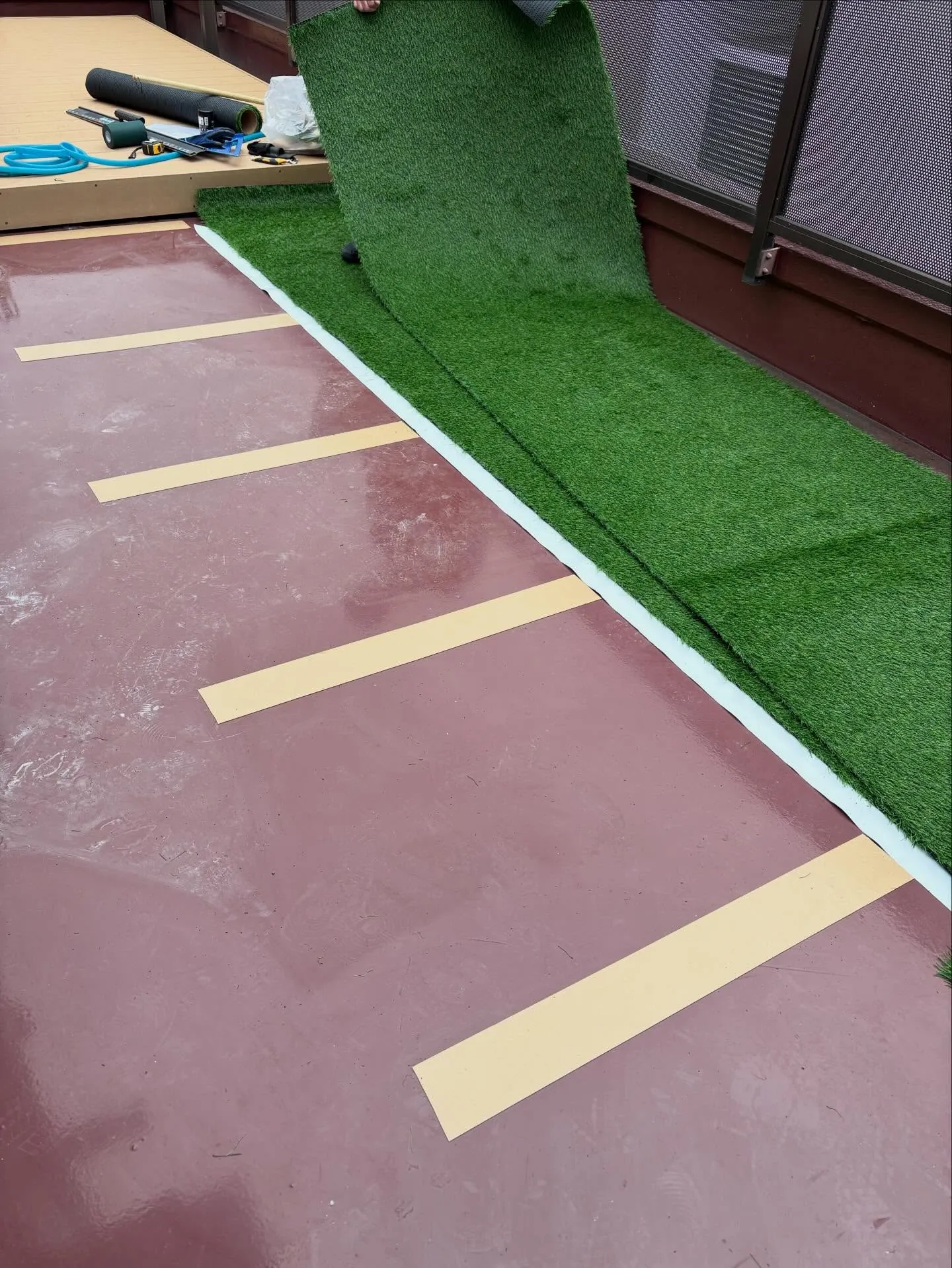 【東京都目黒区｜マンションバルコニー人工芝リフォーム事例】🏙...