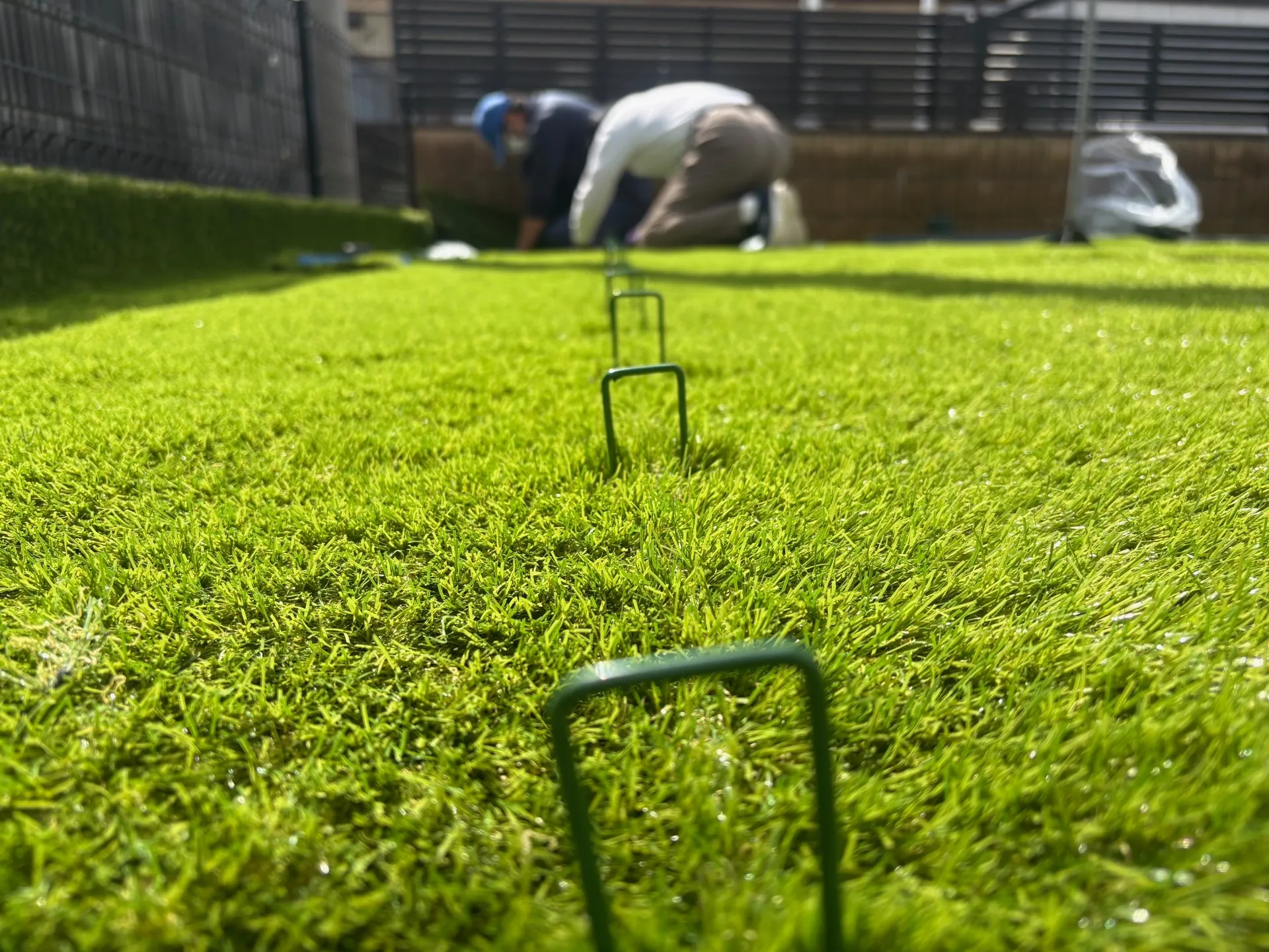 ピンで固定していきます