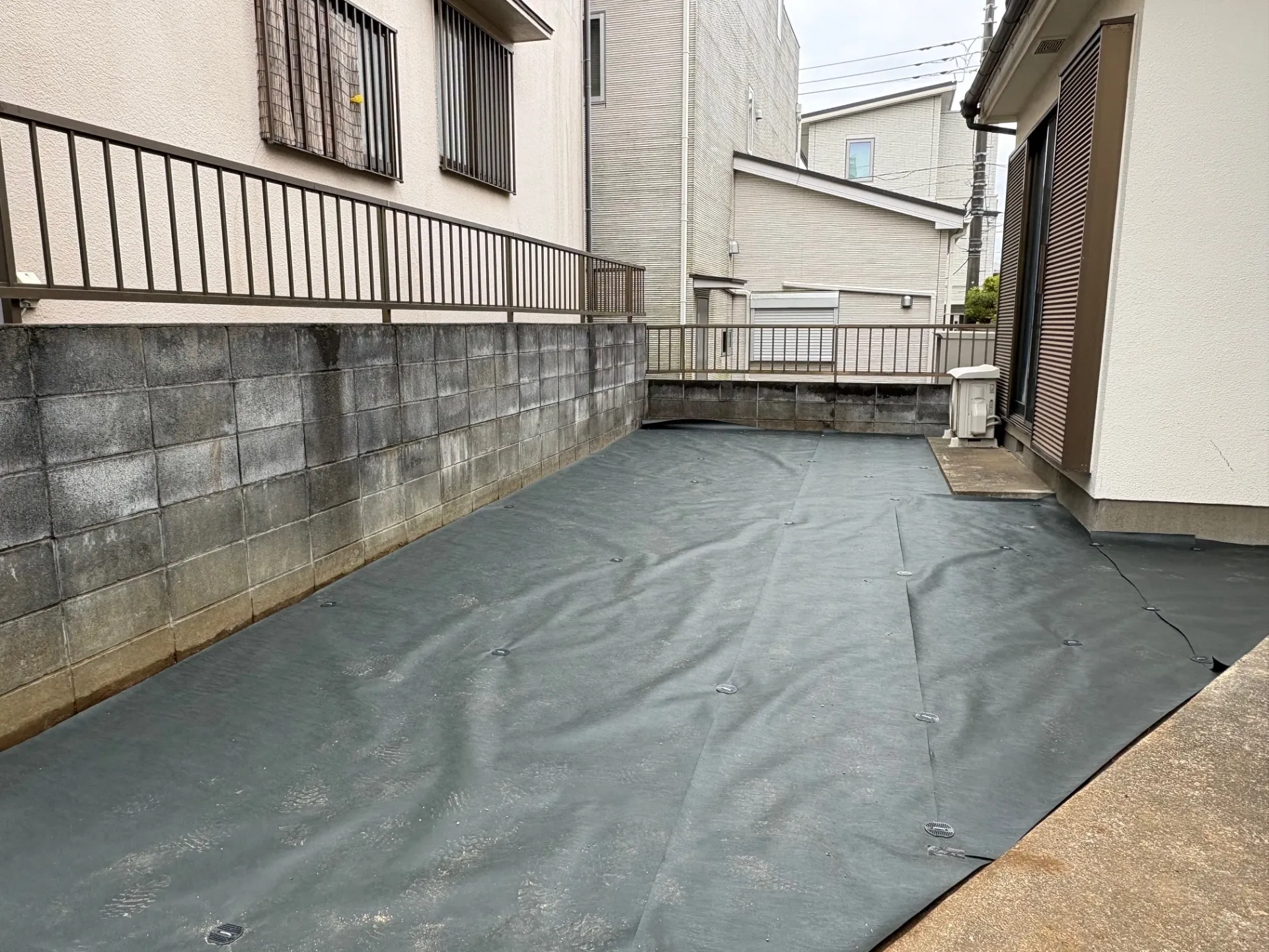 防草シート敷設