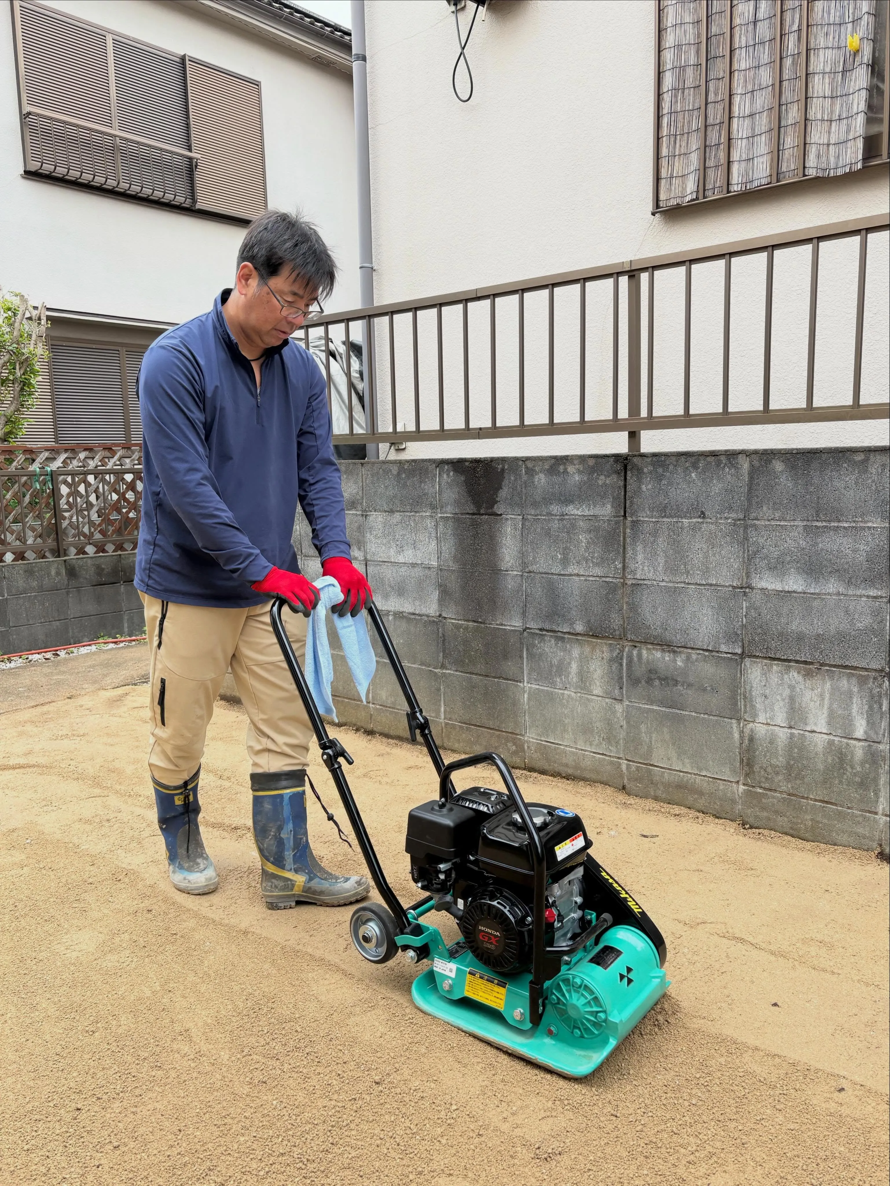 【埼玉県狭山市｜人工芝＋物置設置工事 完了👷‍♂️】✨🌱
