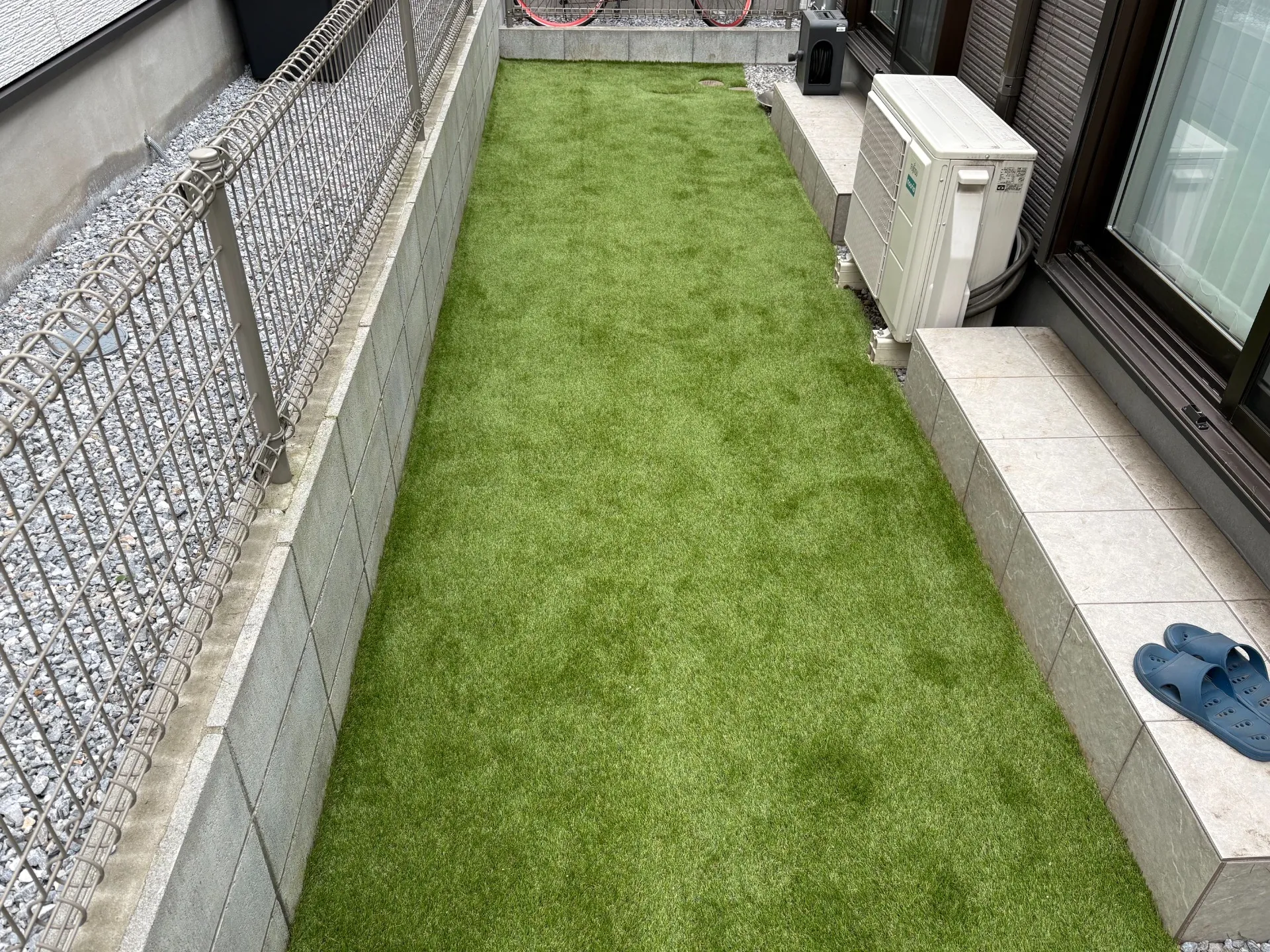 高密度のリアル人工芝